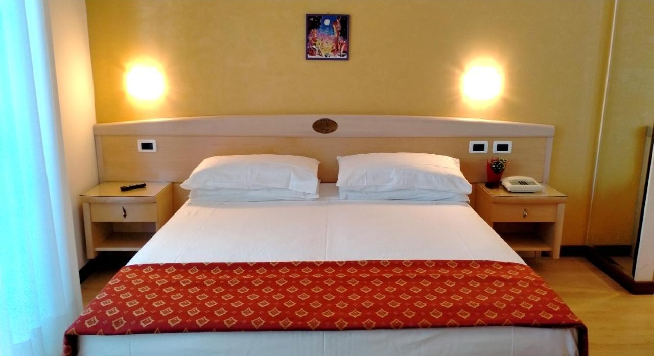 Hotel Helios Lido di Jesolo Luaran gambar
