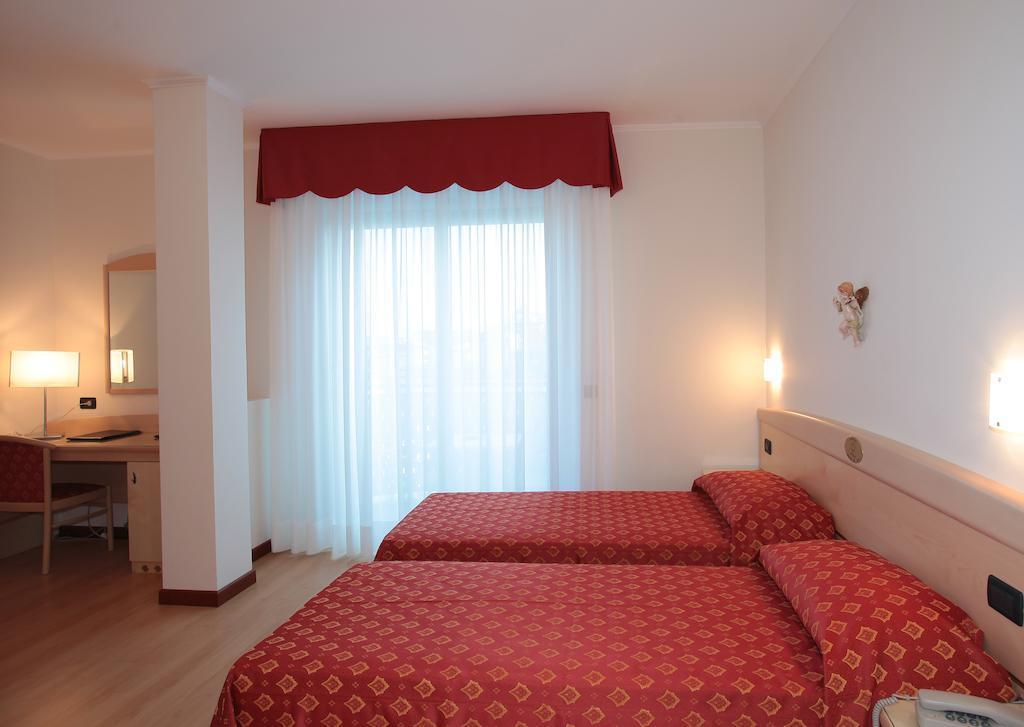 Hotel Helios Lido di Jesolo Luaran gambar