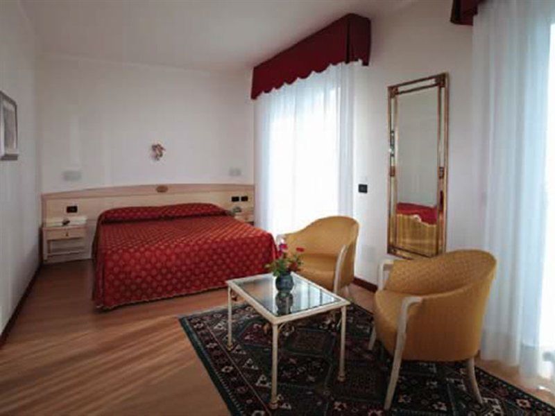 Hotel Helios Lido di Jesolo Luaran gambar