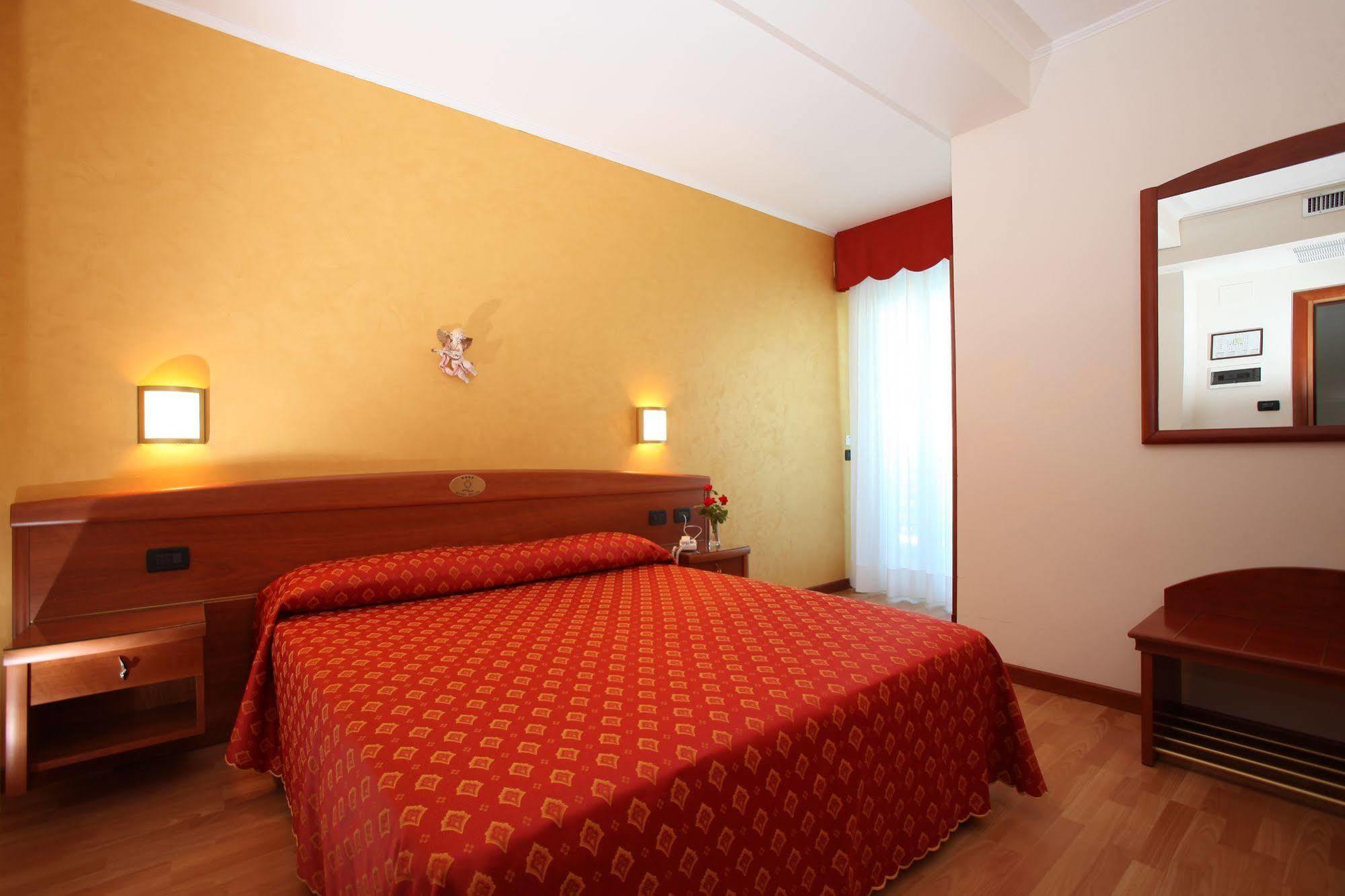 Hotel Helios Lido di Jesolo Luaran gambar