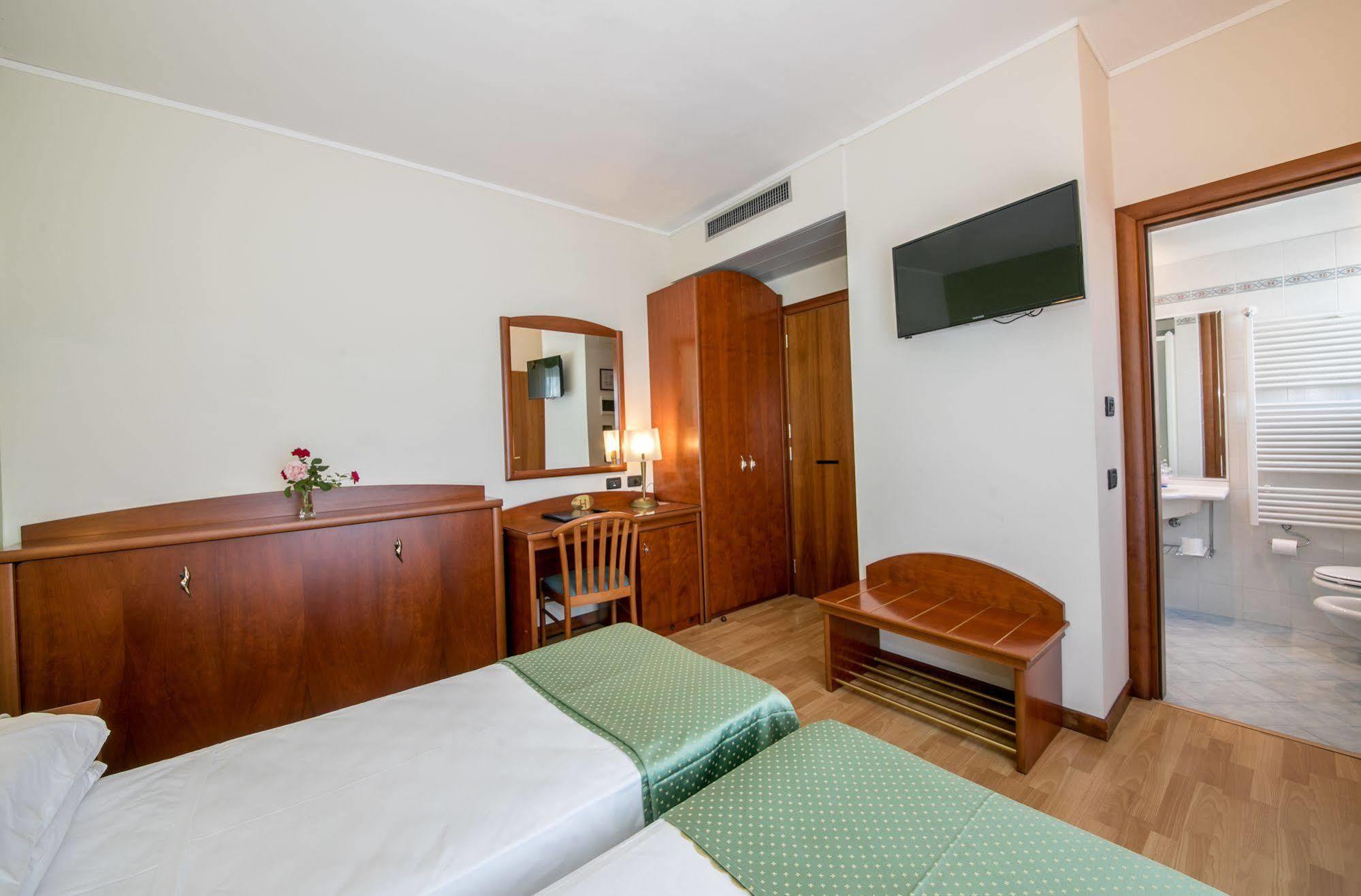 Hotel Helios Lido di Jesolo Luaran gambar